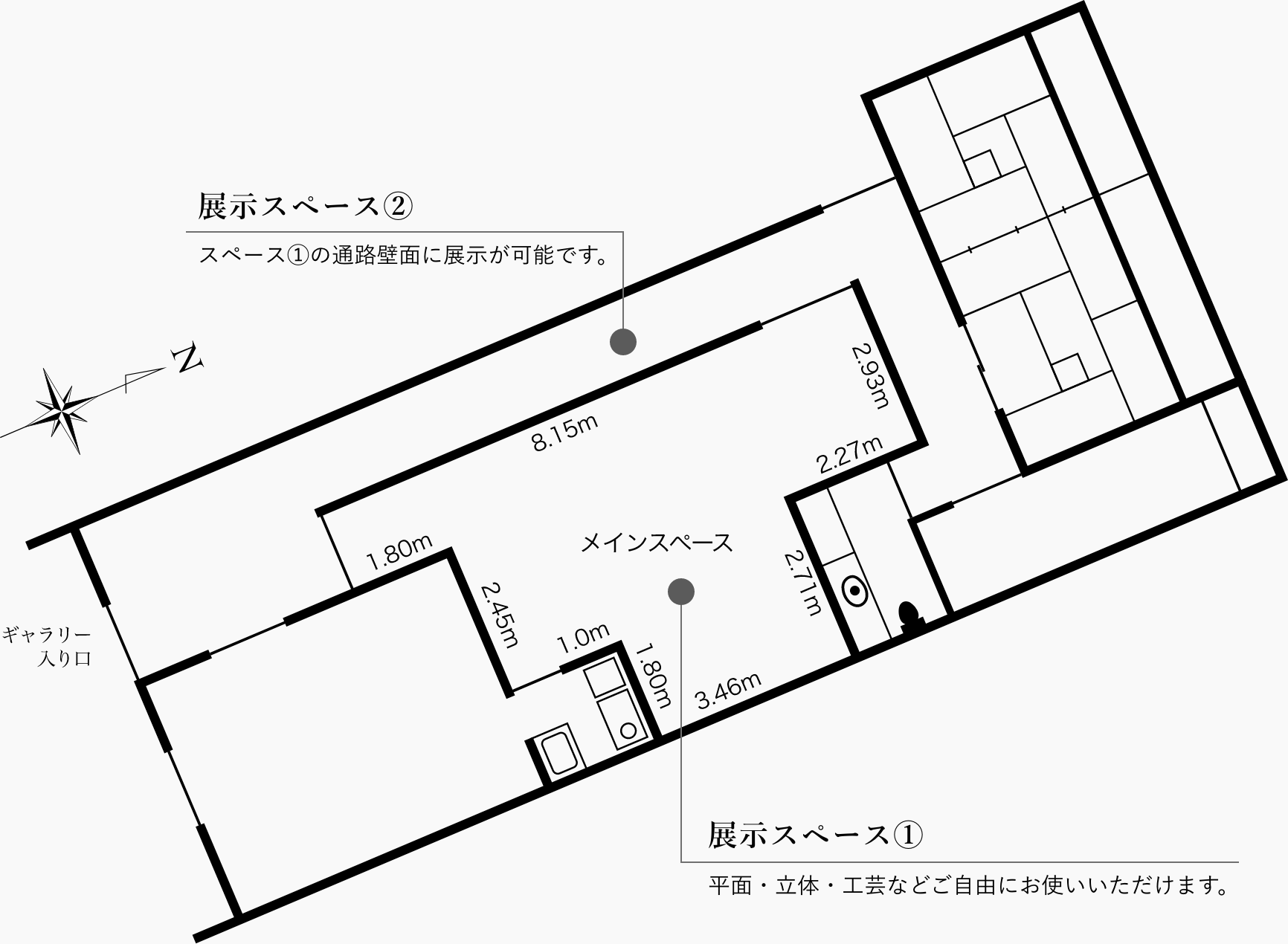 展示スペース①平面・立体・工芸などご自由にお使いいただけます。展示スペース②通路壁面に展示が可能です。